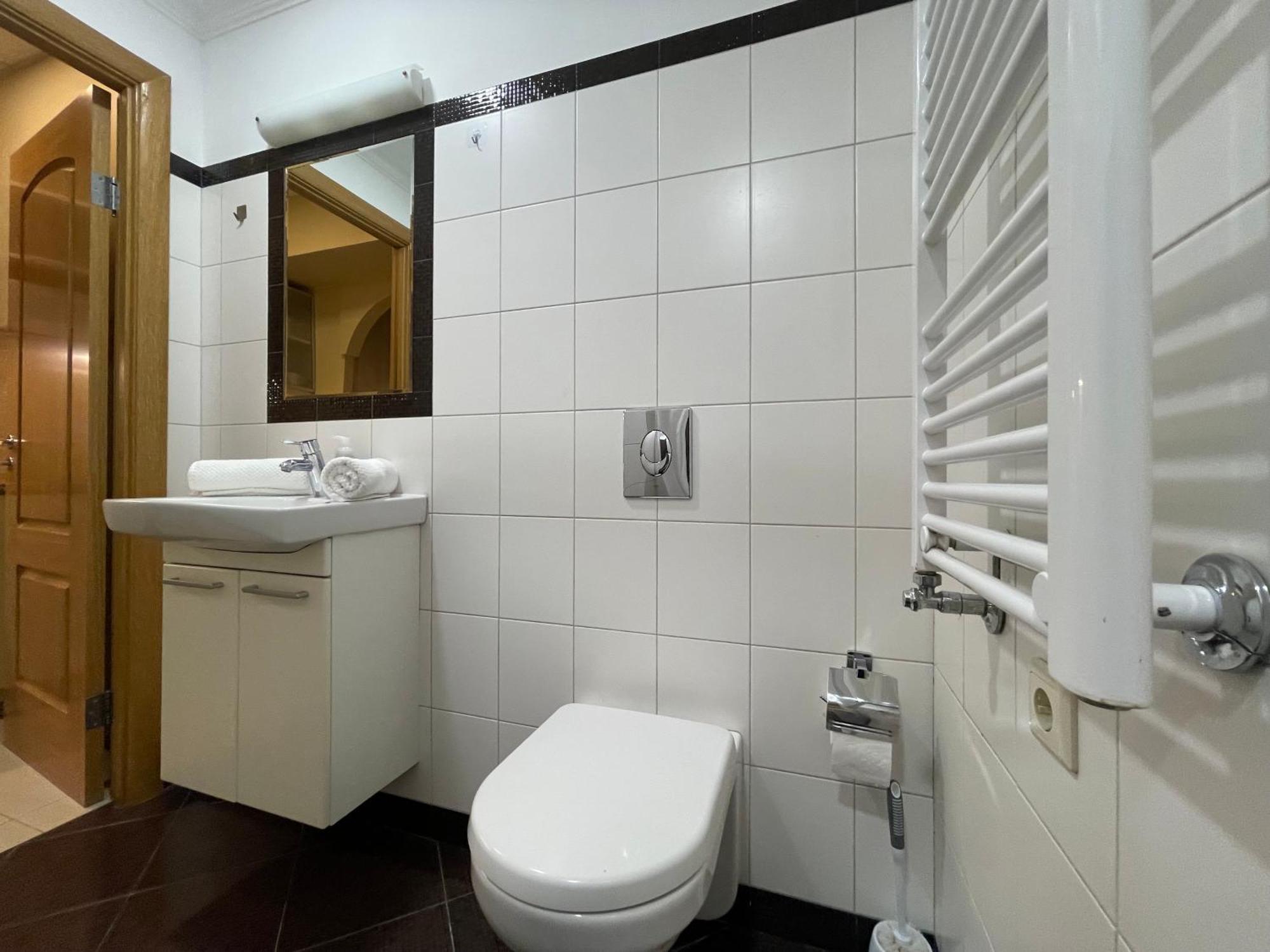 Appartement 75m2 Stylish Comfort Cafe Next Door In Quiet